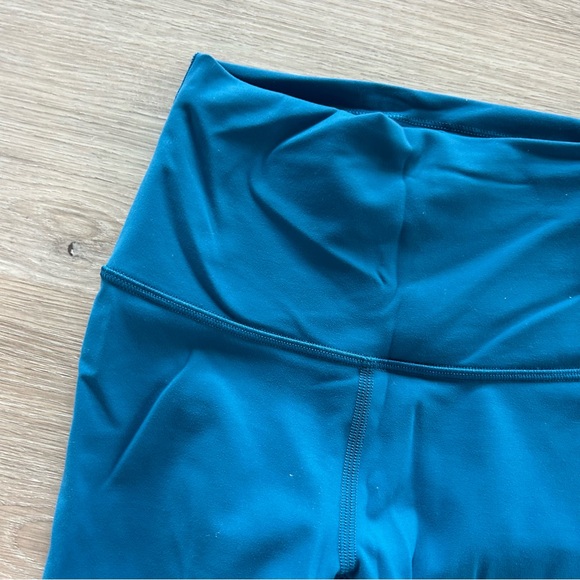 Lululemon Wunder Under Leggings - Picture 2 of 5